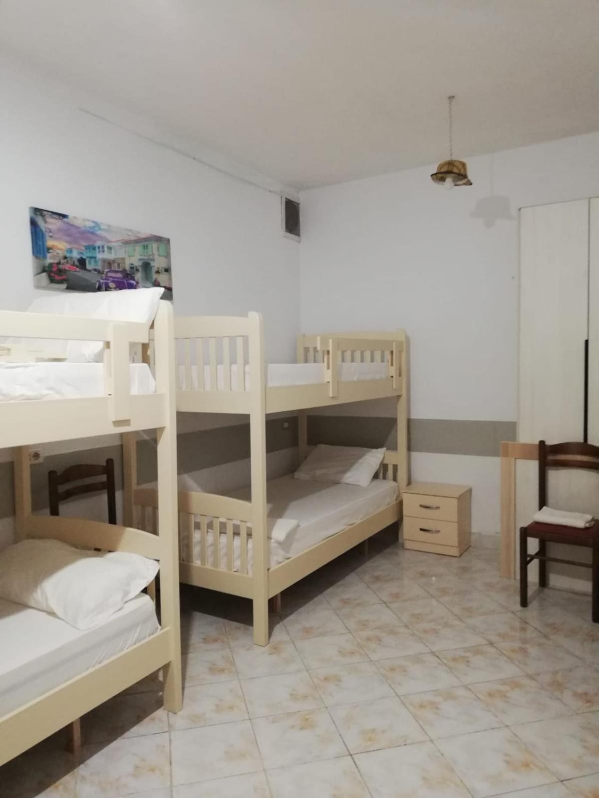 Casa Mia Hostel Vlorë Kamer foto