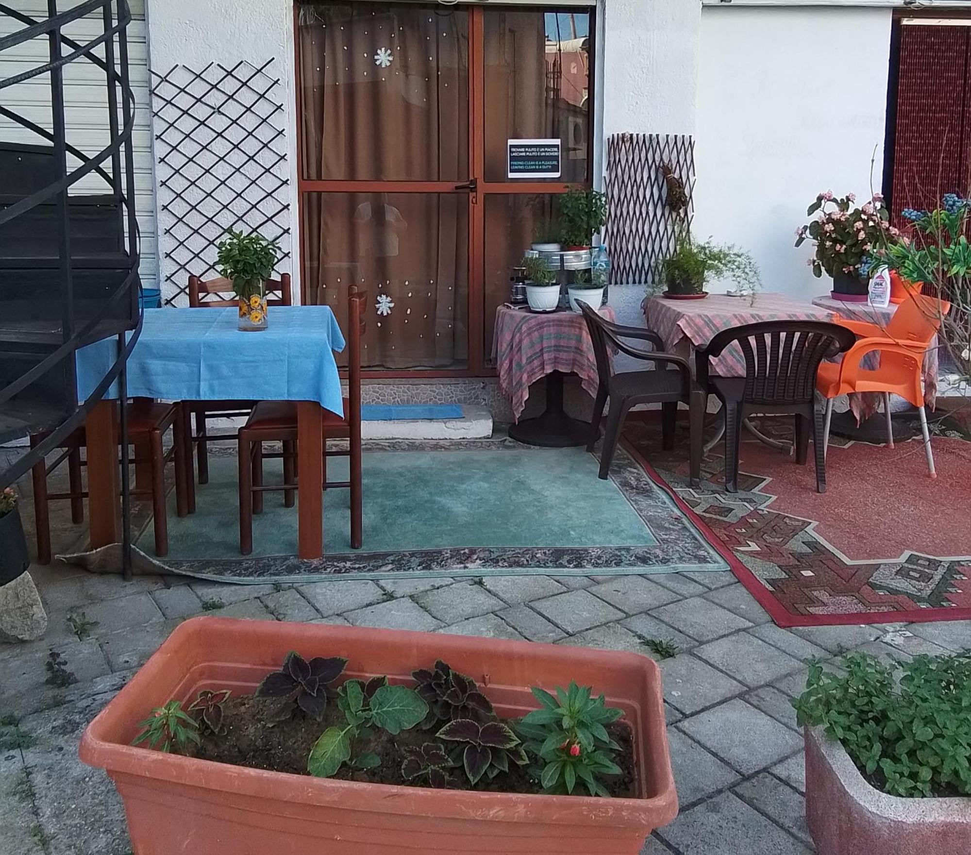 Casa Mia Hostel Vlorë Buitenkant foto