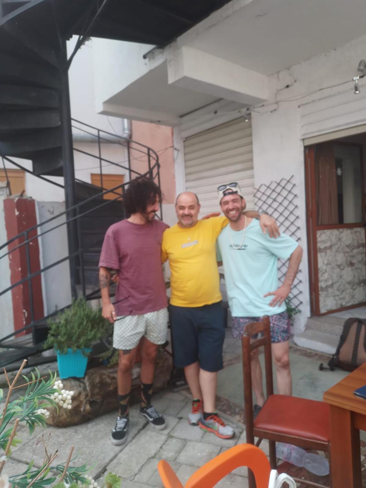Casa Mia Hostel Vlorë Buitenkant foto