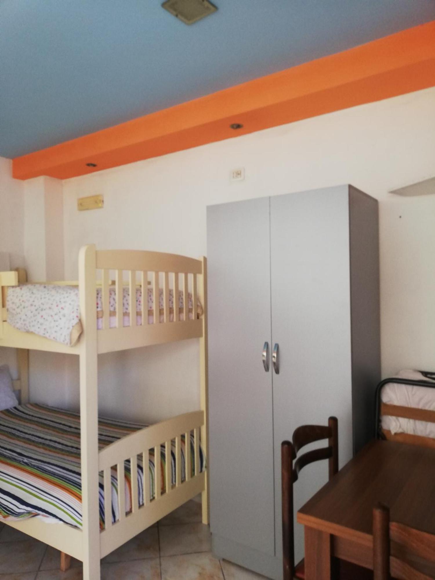 Casa Mia Hostel Vlorë Buitenkant foto