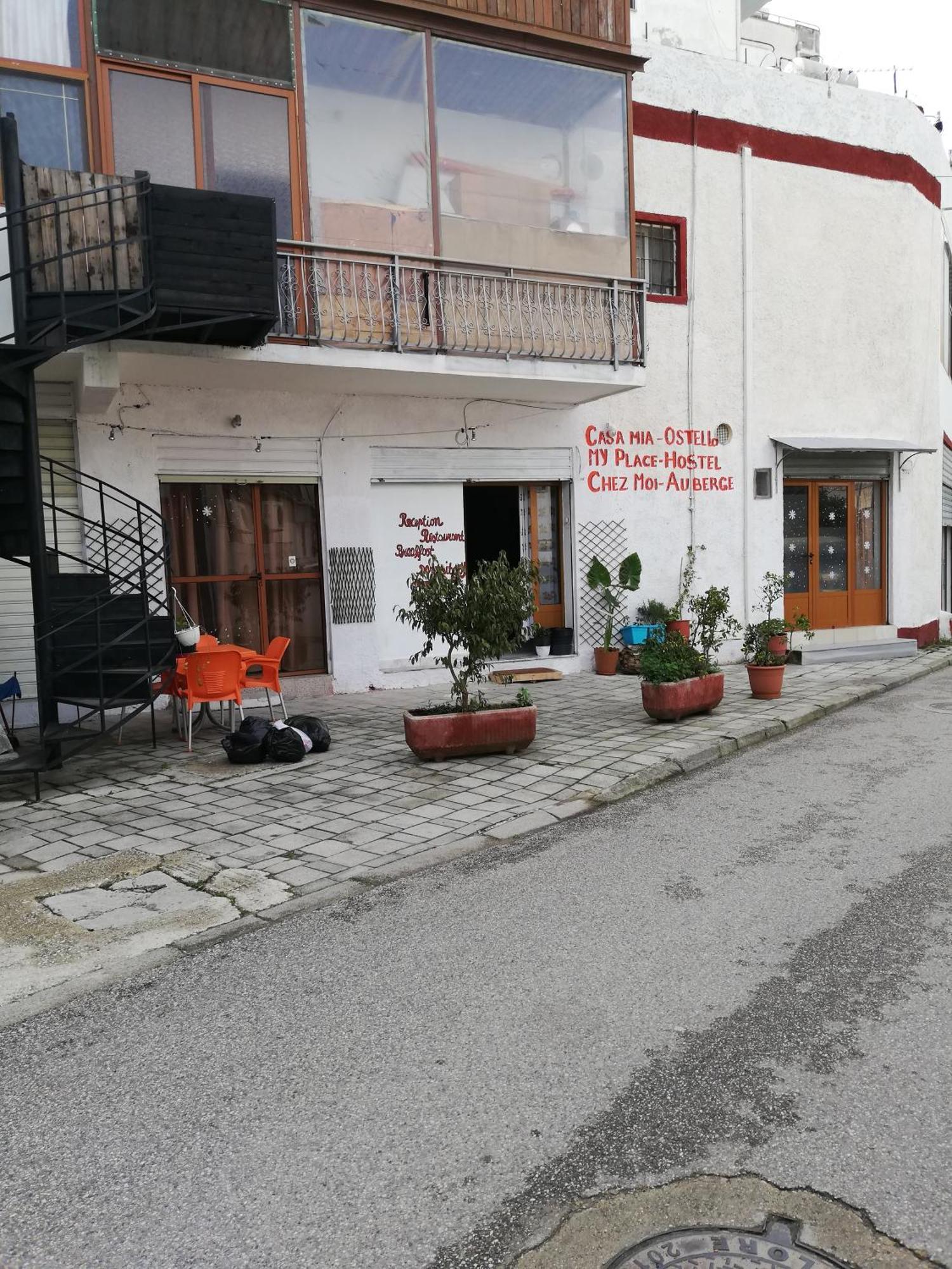 Casa Mia Hostel Vlorë Buitenkant foto